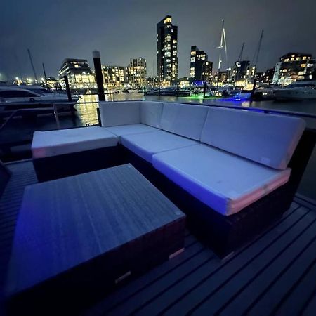 Yacht "X" - 44 Foot Modern Yacht On 5 Star Ocean Village Marina - Minutes Away From City Centre And Cruise Terminals, Free Parking ,Spa Package Available! Σαουθάμπτον Εξωτερικό φωτογραφία